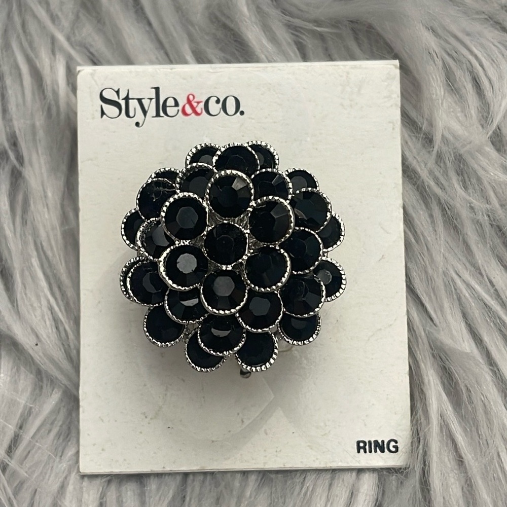 Style &‎ Co Black Flower Bling Ring NWT